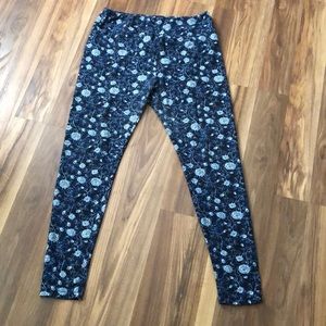 LULAROE Tall and Curvy Leggings